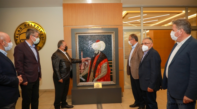 Mehmet Özhaseki “Şehir İdarecilerinin Evde Beklemek Gibi Bir Lüksü Olamaz''