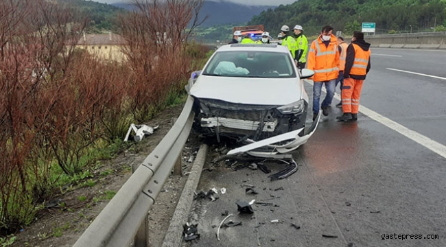 MHP milletvekilleri Kalyoncu ve Karadağ kazada yaralandı!