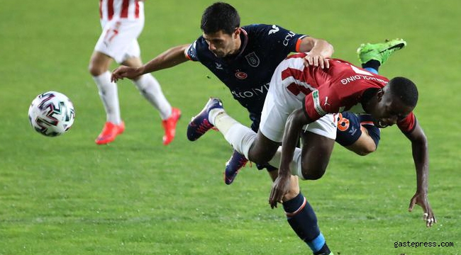 Sivasspor - Başakşehir maçında gol sesi yoktu!