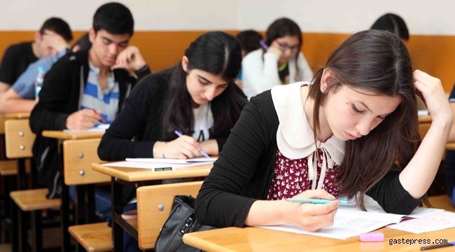 Yüz yüze sınavda öğrencileri bekleyen sınıfta kalma tehlikesi!