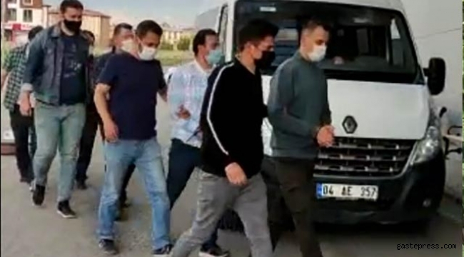 Ağrı merkezli 14 ilde FETÖ operasyonu: 3 tutuklama!