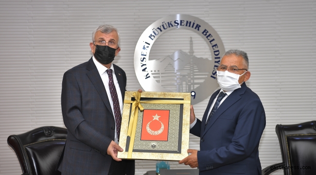 Başkan Büyükkılıç, Sağlık Bilimleri Üniversitesi Rektörü Erdöl'ü Ağırladı!