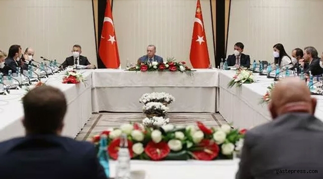 Cumhurbaşkanı Erdoğan Beştepe'de akademisyenleri dinledi!