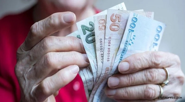 Emekli olmak isteyenlere müjde gibi bir haber: Yeni hak geldi maaş bağlanacak!