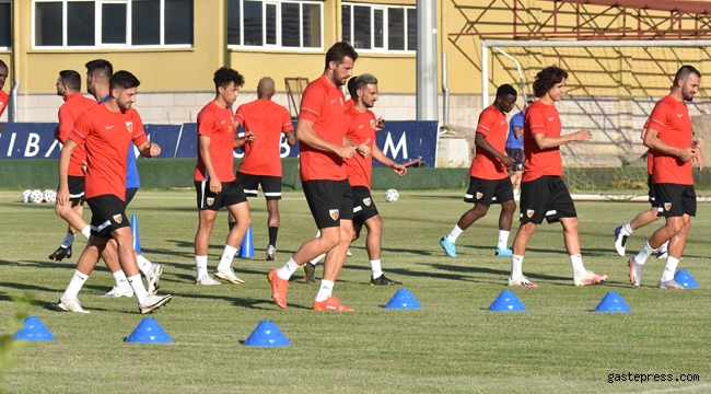 Hes Kablo Kayserispor'un 3 yeni transferi antrenmanda!
