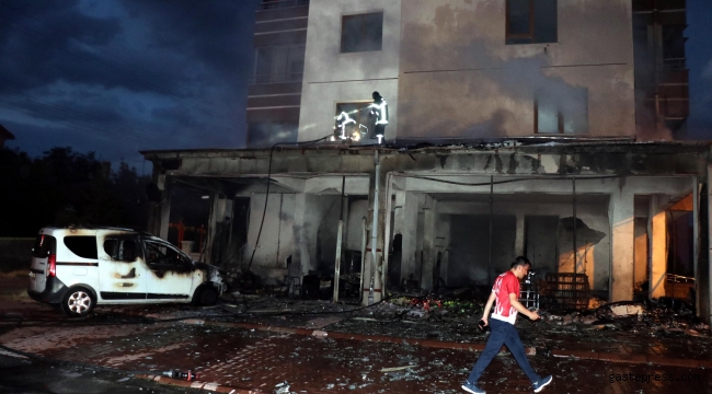 Kayseri'de kozmetik iş yerinde yangın: 2 yaralı!