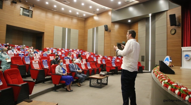 Kayseri Melikgazi personeline ‘iletişim teknikleri’ semineri