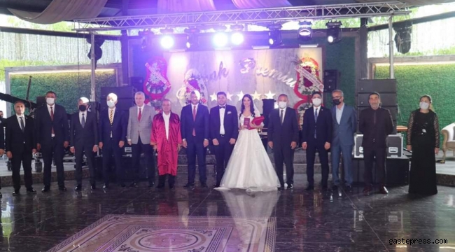 Metin ve Duman Ailesi'nin mutlu günü!