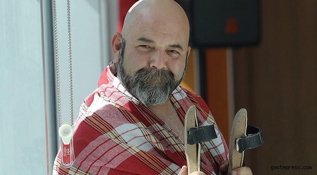 Oyuncu Murat Makar, Ahmet Alp için peştemalini açık arttırma ile satıyor!