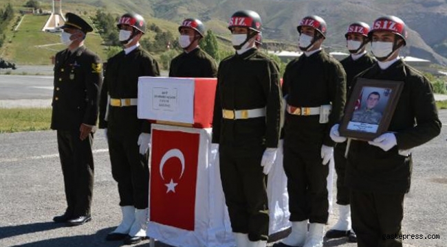 Şehit asker için Hakkari'de uğurlama töreni!