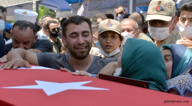 Şehit Uzman Çavuş Adil Yılmaz son yolculuğuna uğurlandı!