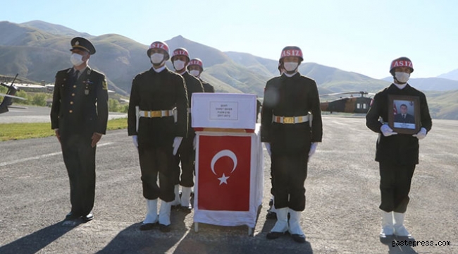 Şehit uzman çavuş törenle memleketine uğurlandı!