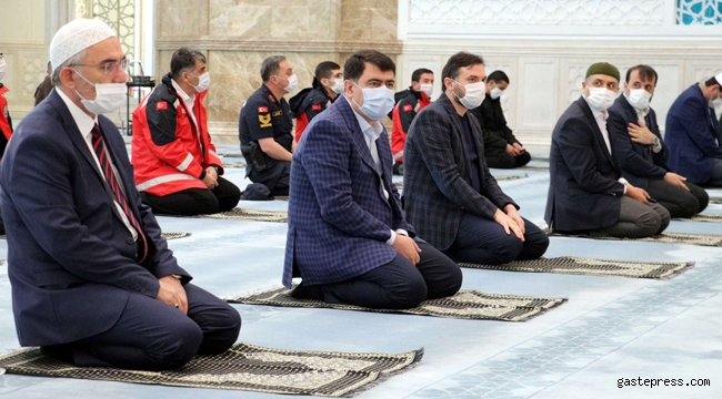 Diyanet İşleri Bayram namazı saatlerini açıkladı!
