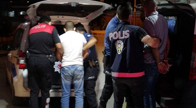 İstanbul'da cinayete karışan şüpheliler, İzmir'de yakalandı!