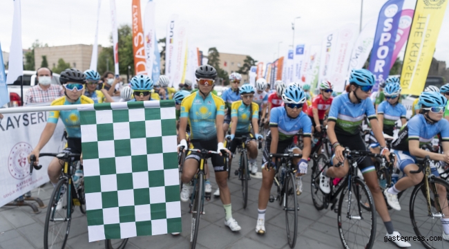Kadın Sporcular, 107 kilometre pedal çevirdi!
