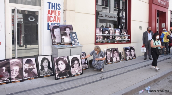 Sivas'ta Madımak olayları 28'inci yılında anıldı!
