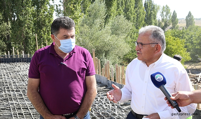 Başkan Büyükkılıç, Kuruköprü Mahallesi’ndeki köprü çalışmalarını yerinde inceledi!