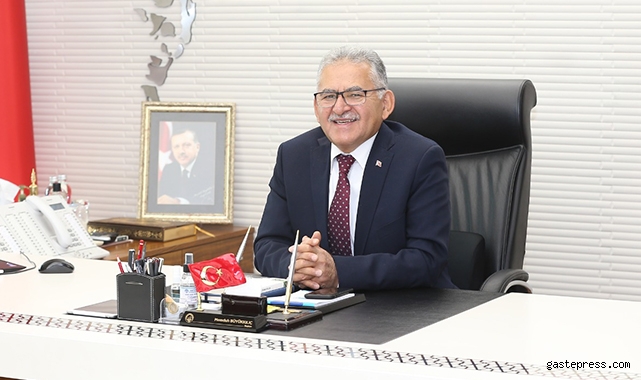Başkan Büyükkılıç'tan "Zafer Bayramı" Mesajı!