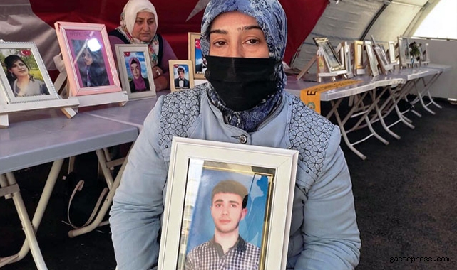 HDP önünde eylem yapan anneden oğluna: Son nefesime kadar seni arayacağım!