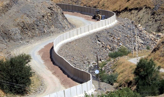 İran sınırına 43 kilometre beton duvar örüldü!