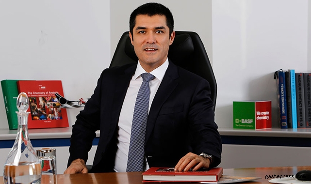 İYİ Parti İstanbul İl Başkanı Kavuncu'ya Halk TV önünde yumruklu saldırı!