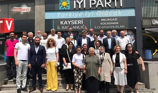 İYİ Parti Kayseri Melikgazi İlçe Başkanlığına vatandaşlardan toplu üye  katılımı!