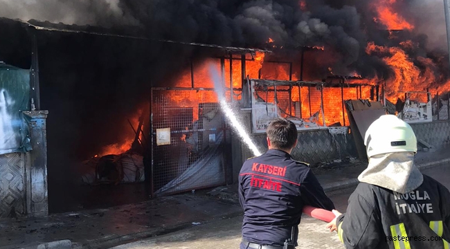 Kayseri İtfaiyesi Muğla'da Orman Yangınına Gitti, Yangın Çıkan 3 Katlı Binayı Söndürdüler!