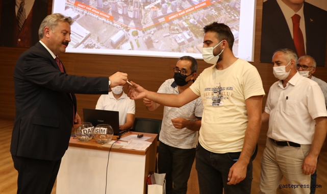 Kayseri Melikgazi’de kentsel dönüşüm dairelerinin kuraları çekildi!