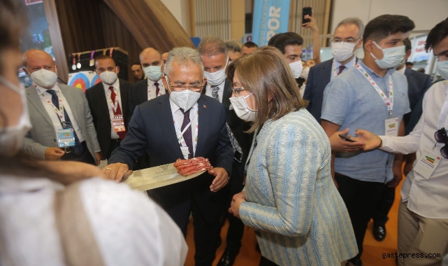 Kayseri Büyükşehir satandına büyük ilgi!