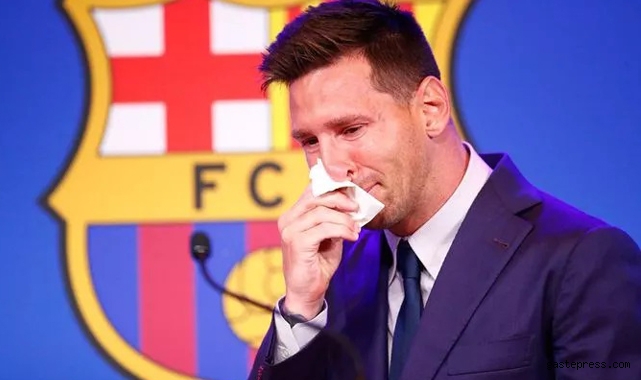 Lionel Messi gözyaşlarıyla Barcelona'ya veda ediyor!