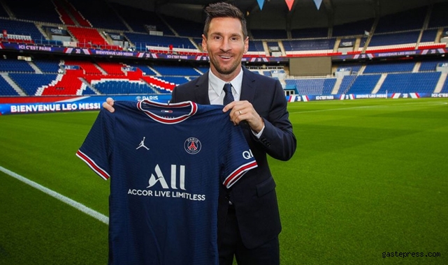 Lionel Messi resmen PSG'de! Formayı giydi!