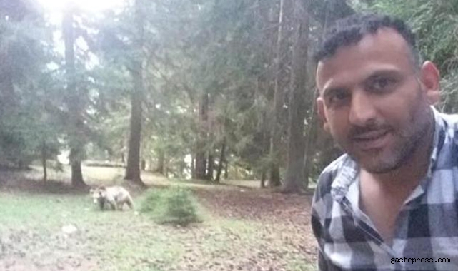 Ormanda karşılaştığı ayı ile selfie yaptı!