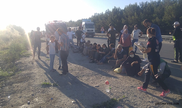 Uşak'ta yolcu otobüsü devrildi: 33 yaralı!