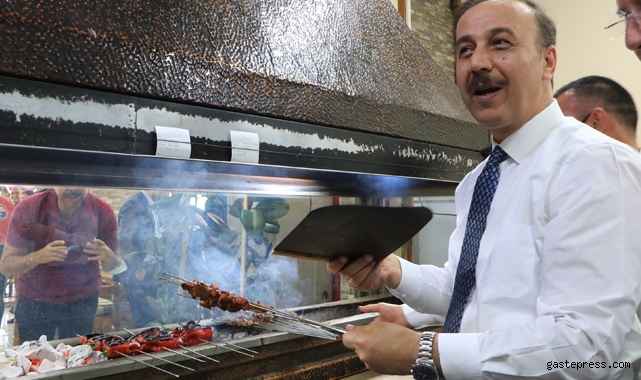 Vakaların arttığı Şanlıurfa'da 'Aşı ol ciğerimi ye' kampanyası!