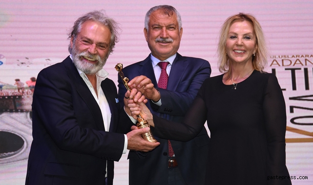 Adana Altın Koza'da Onur Ödülleri Verildi!