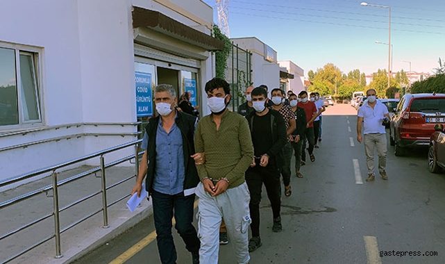 Adana merkezli 3 ilde göçmen kaçakçılarına operasyon: 8 gözaltı