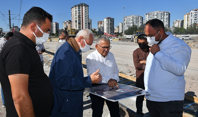 Başkan Büyükkılıç: "İki tramvay hattı aynı anda bitecek"