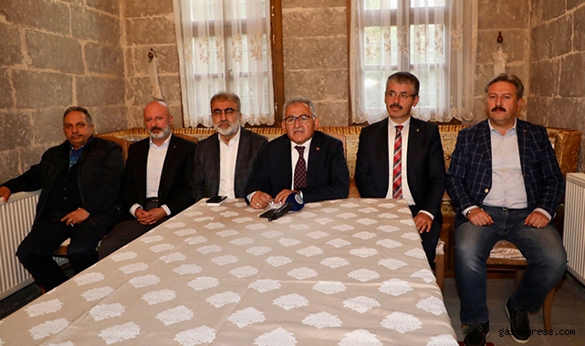 Büyükkılıç'tan istişare toplantısında "Öğrenci" duyarlılığı!