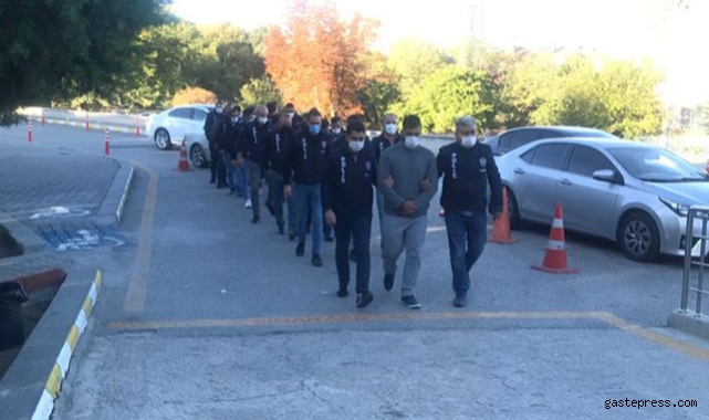 FETÖ'nün TSK yapılanması soruşturmasında 35 gözaltı!
