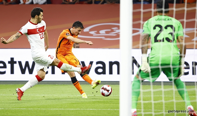 Hollanda karşısında hezimete uğradık! Portakal'ın tadı acı geldi!