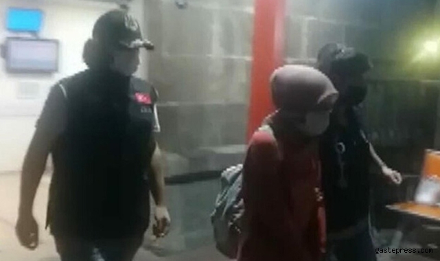 İzmir'de FETÖ operasyonunda 17 gözaltı!
