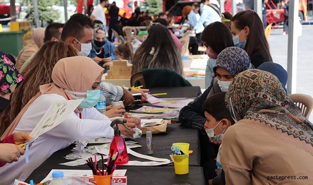 Kayseri Büyükşehir'in 5. bilim şenliğine 8 bin kişi katıldı!