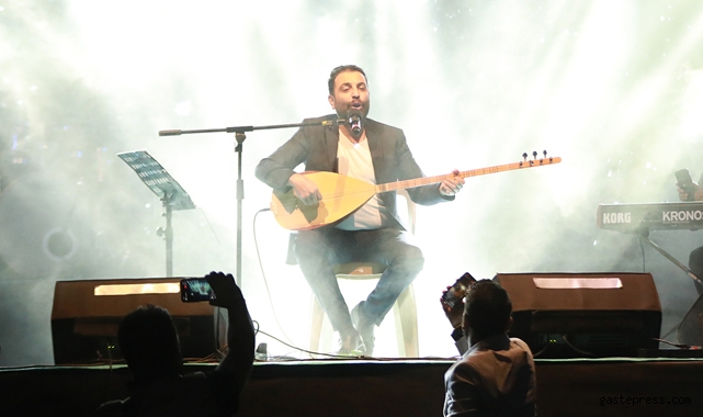 Kayseri Talas'ta "Bozkır'ın Tezenesi" Anısına İsmail Altunsaray Konseri!