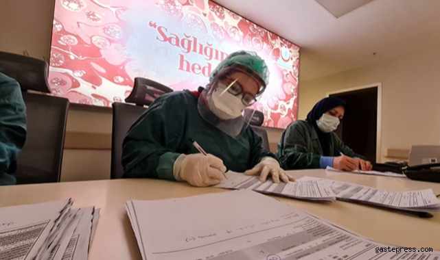 Koronavirüs salgınında günlük vaka sayısı 27 bin 692 oldu!