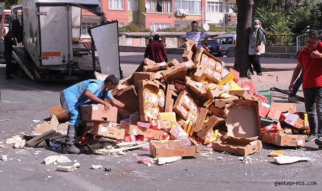 Otomobil ile kamyonet çarpıştı: 1 yaralı!