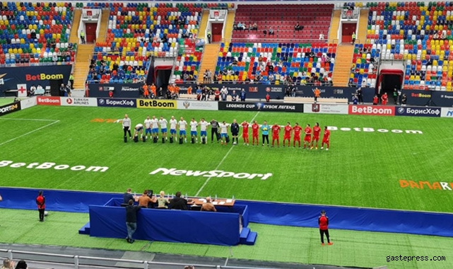 Türk futbol efsaneleri Moskova’da!