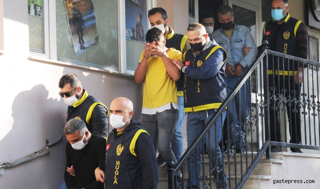 Canan Karatatay'ı da dolandırmışlardı, yine yakalandılar!