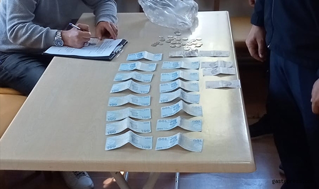 Dilencinin üzerinden bin 546 TL çıktı!