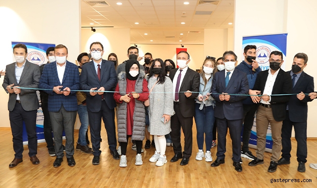 ERÜ’de “Unutulmayan Meslekler” Fotoğraf Sergisi Düzenlendi!