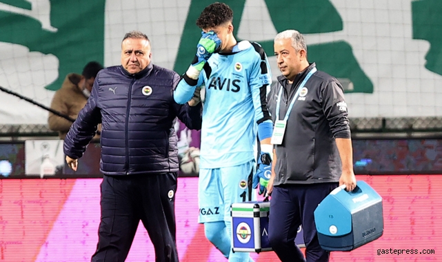 Fenerbahçeli Altay gözyaşları içinde sahayı terk etti!